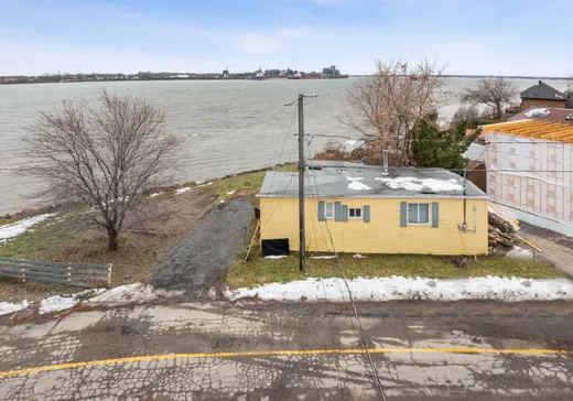 Maison à étages à vendre - 3 Ch. St-Laurent, Massueville, J0K2P0