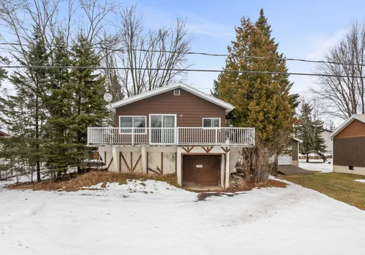 House for sale - 45 14e Avenue, Mandeville, J0K 1L0