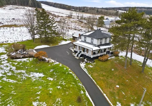 Maison à étages à vendre - 178 Av. Lambert, Beauceville, G5X1T3