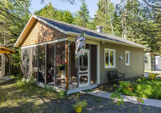 Two or more stories for sale - 214 Route 263 S., Lac-Mégantic, G0Y1G0