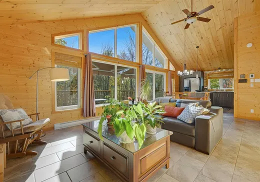 Maison à vendre - 18 Rue de la Cortland, Lachute, J8G 0A1