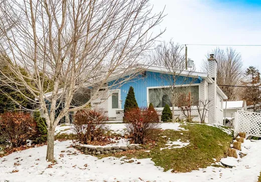 Maison à vendre - 587 Rue Poulin, Sherbrooke, J1E 2N4