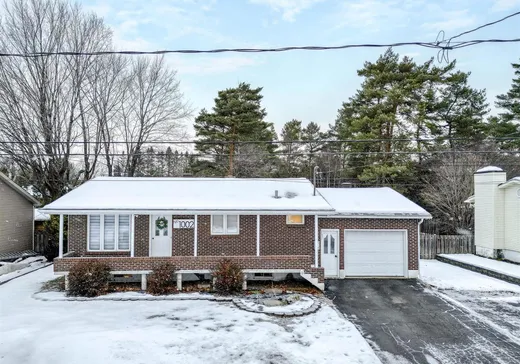 Bungalow à vendre - 1002 Rue Debien, Saint-Jérôme, J5L1K6