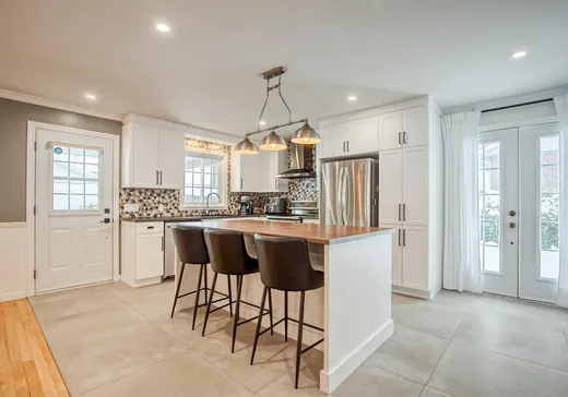 Maison à vendre - 2445 Rue Decelles, Saint-Hyacinthe, J2S 8B3