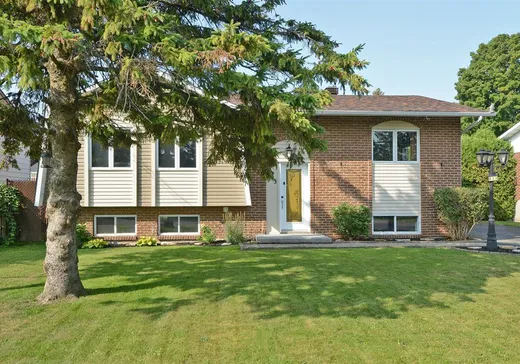 Maison à vendre - 833 Rue des Pionniers, Salaberry-de-Valleyfield, J6S 4Z4