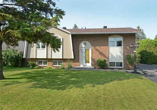 Maison à vendre - 833 Rue des Pionniers, Salaberry-de-Valleyfield, J6S 4Z4