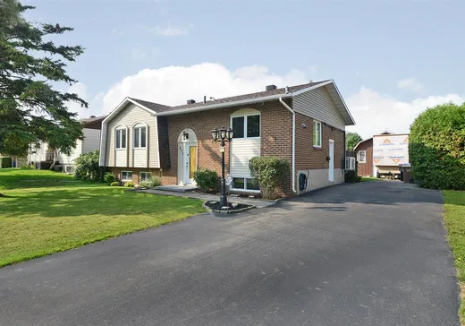 Maison à vendre - 833 Rue des Pionniers, Salaberry-de-Valleyfield, J6S 4Z4