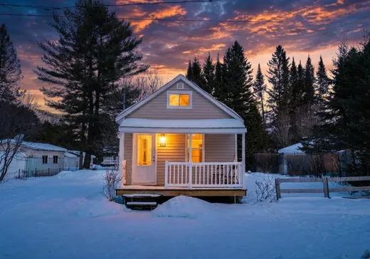 Maison à étages à vendre - 208 Rue Lalande, Nominingue, J0W1R0