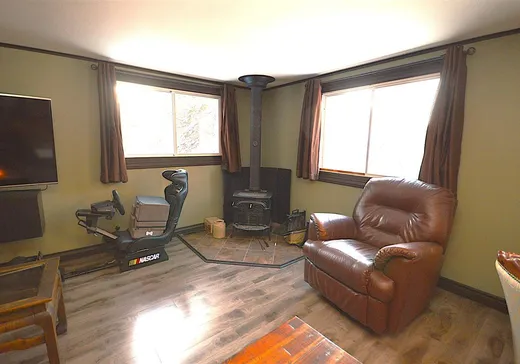 Maison à vendre - 591 Rue King, Mont-Blanc, J0T 2G0