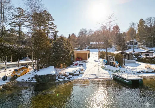 Maison à vendre - 11 Rue Desève, Eastman, J0E 1P0