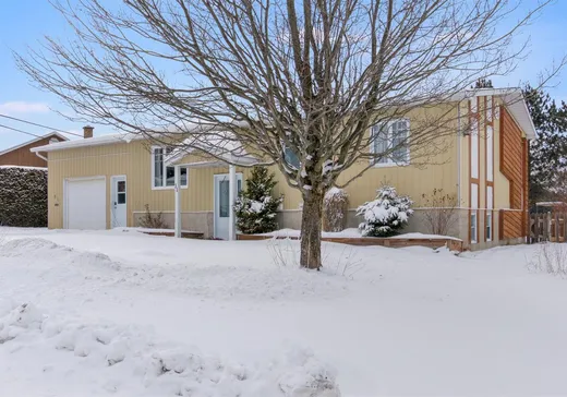 Bungalow for sale - 31 Rue Bellevue, Val des Sources, J1T1B8