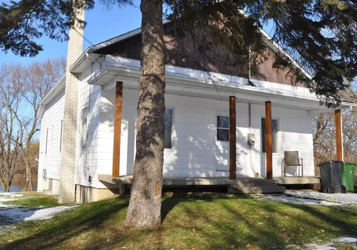 Maison à vendre - 3620 Rue St-Pierre O., Saint-Hyacinthe, J2T 1M6