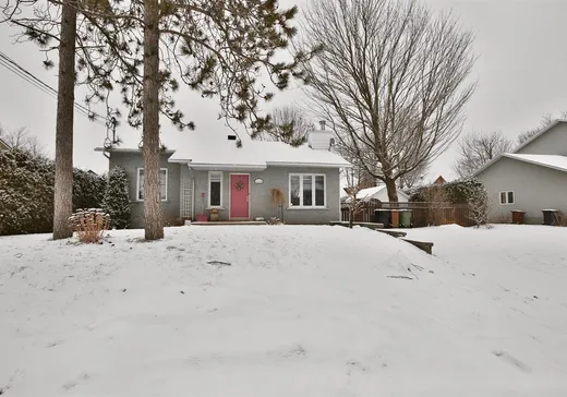 Bungalow à vendre - 1370 Rue Bernier, Acton Vale, J0H1A0