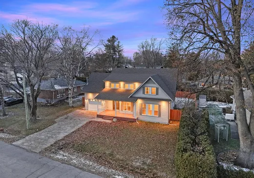 Maison à étages à vendre - 539 Church Street, Beaconsfield, H9W3T3