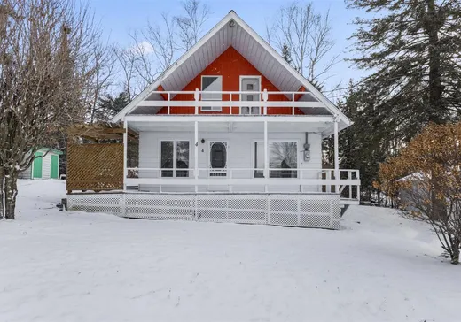 Un étage et demi à vendre - 4 1e rue Giroux, Saint-Martin, G0M1B0