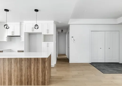 House for sale - 145 Rue St-Laurent, Lavaltrie, J5T 2X3