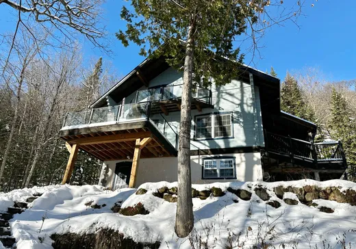 Maison à étages à vendre - 2178 Ch. de la Gare, Val Morin, J0T2R0