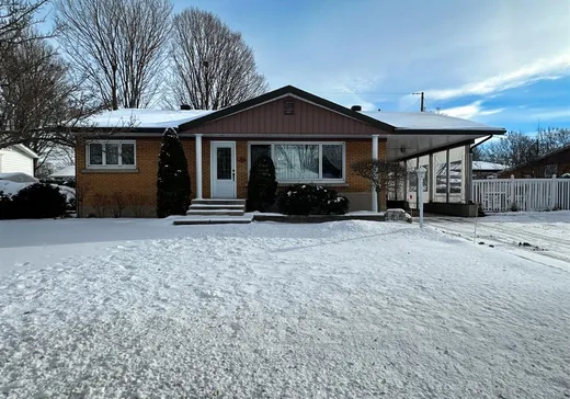 Bungalow à vendre - 4 Rue St-Jean, Victoriaville, G6P2V1