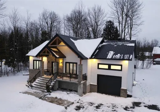 Maison à vendre - 146 Rue Hamel, Saint-Félix-de-Kingsey, J0B 2T0