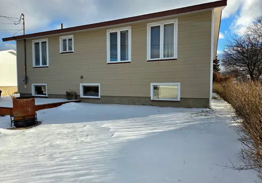 Maison à vendre - 25 Rue Grant, Matane, G4W 1Z3