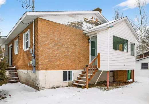 Maison à vendre - 2500 Ch. Tourville, St-Nicephore, J2A 3Y6