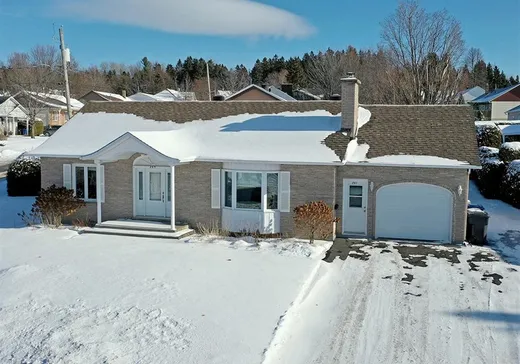 Bungalow for sale - 265 Rue des Oeillets, Coaticook, J1A2X8