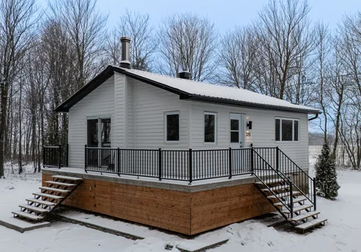 Two or more stories for sale - 370 3e Rang, Sainte-Hélène-de-Bagot, J0H1M0