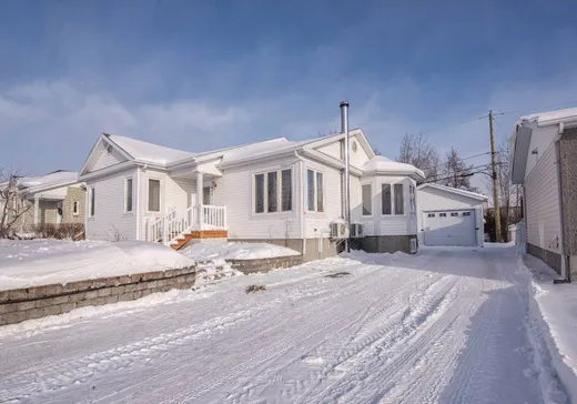 Two or more stories for sale - 620 Av. Dargis-Ménard, Amos, J0Y1Z0