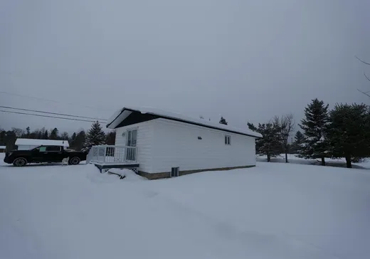 Maison à vendre - 1600 7e Rue, Mont-Laurier, J9L 0A9