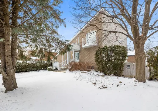 House for sale - 2915 Rue Bellerive, Sainte-Marthe-sur-le-Lac, J0N 1P0