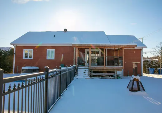 House for sale - 400 Rue Ashley, East Angus, J0B 1R0