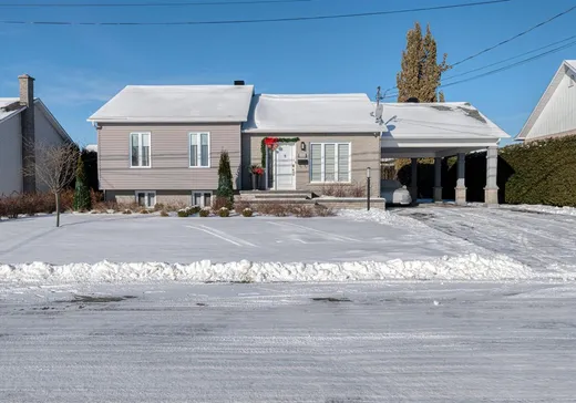 Bungalow for sale - 753 Rue Rolland, St-Cyrille-De-Wendover, J0C1A0