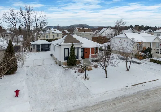 Maison à vendre - 407 Rue des Cigales, Otterburn Park, J3H 5S1