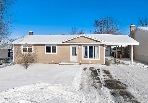 Bungalow à vendre - 2899 Rue des Rubis, Sherbrooke, J1G4G3