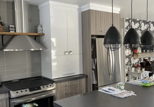 Maison à vendre - 219 Rue Tremblay, St-Simeon, G0T 1X0