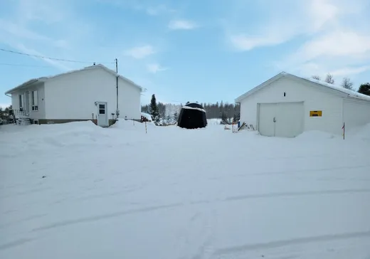 Maison à étages à vendre - 1189 Ch. Croteau, Amos, J9T3A1