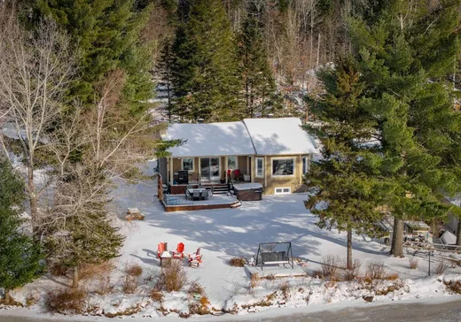 Bungalow for sale - 116 Ch. Larochelle, Windsor, J1S2L5