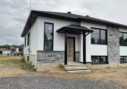 Two or more stories for sale - 212A Rue Louis-Houde, Sainte-Croix, G0S2H0