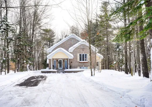 Two or more stories for sale - 100 Rue Lucien, Saint-Colomban, J5K1G4