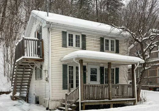 Two or more stories for sale - 75 Ch. Mailloux, La Malbaie, G5A2N9