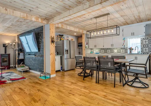 Maison à étages à vendre - 183 Rue Principale E., Dudswell, J0B1G0