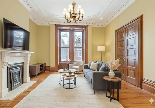 Maison à vendre - 1847 Rue Tupper, Montréal (Centreville), H3H 1N3