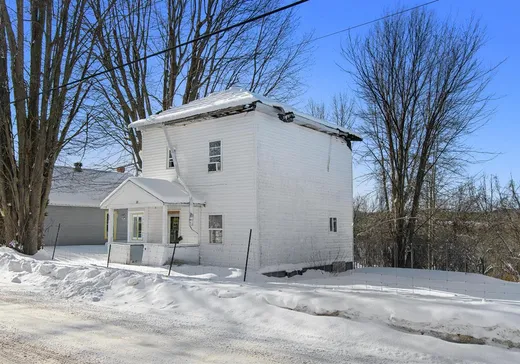 Maison à étages à vendre - 21 Rue Front, Campbell's Bay, J0X1K0