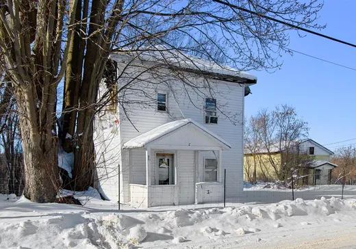 Maison à vendre - 21 Rue Front, Campbell's Bay, J0X 1K0