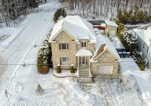 Two or more stories for sale - 330 Rue de la Sève, Sainte-Marthe-sur-le-Lac, J0N1P0