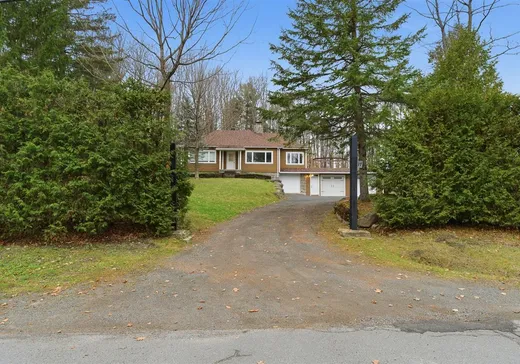 Bungalow à vendre - 17 Ch. des Lilas, Ste-Anne-Des-Lacs, J0R1B0