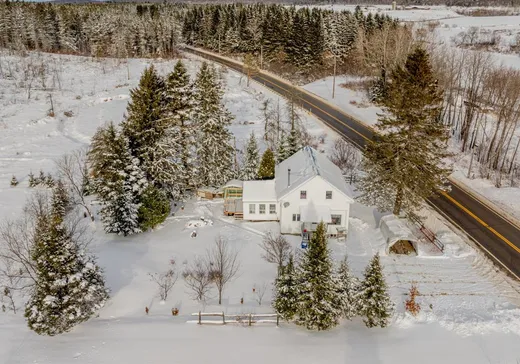 Un étage et demi à vendre - 2330 Route 352, Saint-Stanislas-de-Champlain, G0X3E0