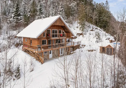 Two or more stories for sale - 601 Ch. des Cascades, Mandeville, J0K1L0