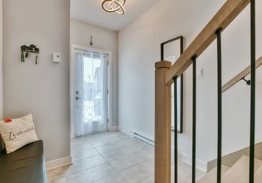 Maison à vendre - 377 Rue du Merlot, Sainte-Marthe-sur-le-Lac, J0N 1P0