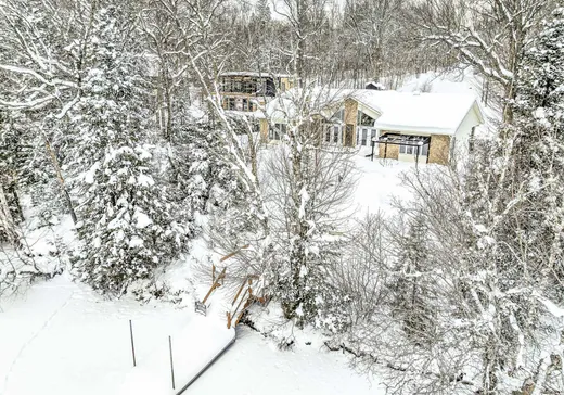 Maison à vendre - 38 Ch. du Tour-du-Lac, Lac-Saguay, J0W 1L0